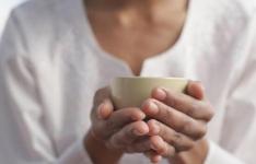 比塑料更好：研究发现抗菌可重复使用的咖啡杯更安全